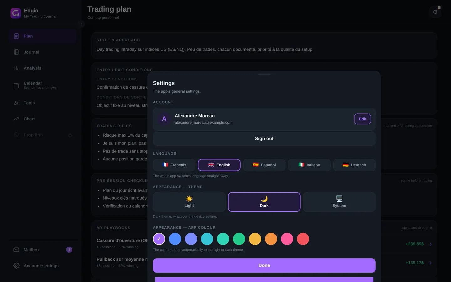 Edgio's settings: choice of app language between French, English, Spanish, Italian and German, light, dark or system theme, and a palette of ten accent colours
